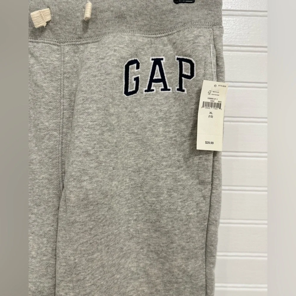 GAP Kids Heather Gray Sweatpants - Size Youth XL | New with tags